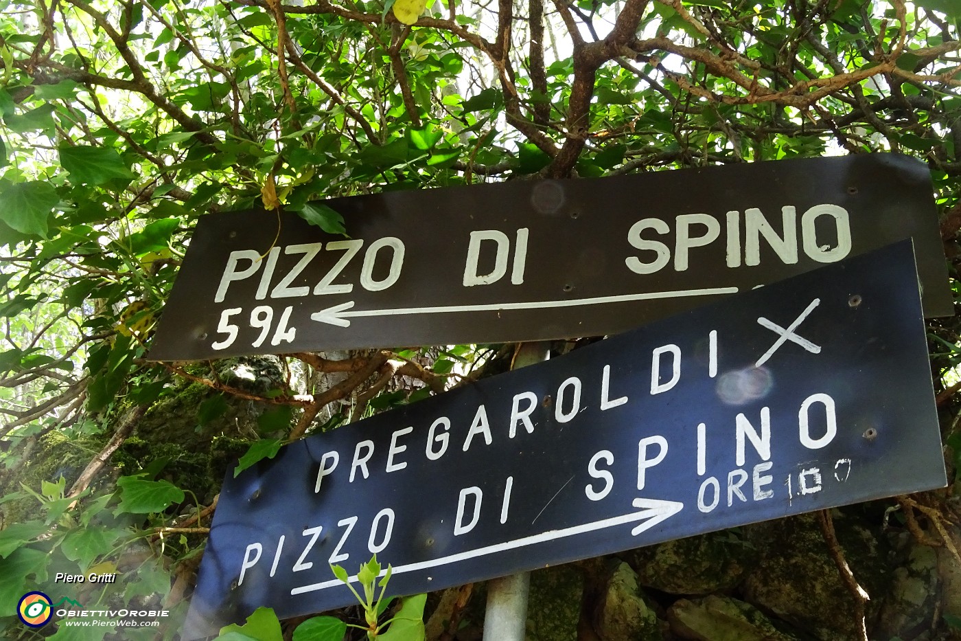 15 Qui inizia l'anello del Pizzo di Spino...avanti a sinistra.JPG